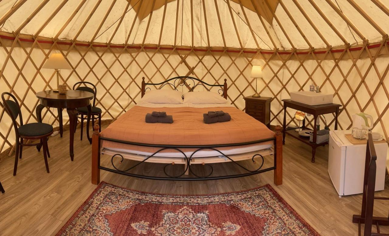 Oeko Kemping Es Glamping Tiszadada 外观 照片