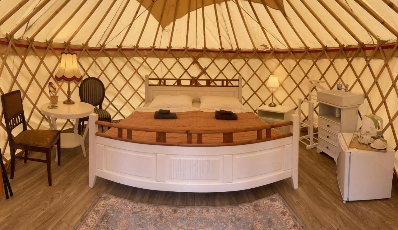 Oeko Kemping Es Glamping Tiszadada 外观 照片