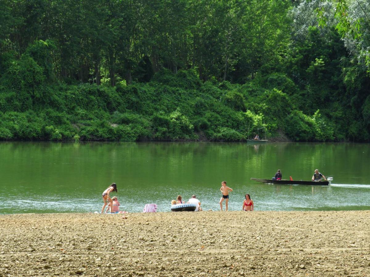Oeko Kemping Es Glamping Tiszadada 外观 照片